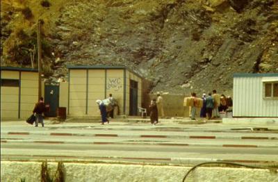 chof_weskot      omad9ola 7eta nwa7id awla..........